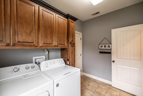 121 Grayson Lane White House TN 37188