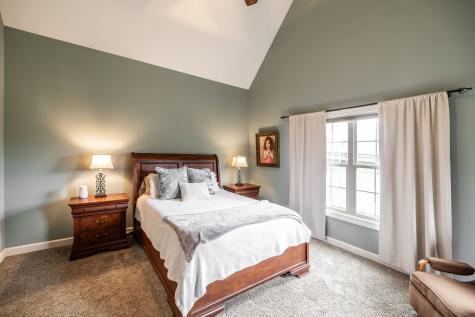 121 Grayson Lane White House TN 37188