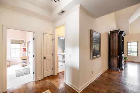 121 Grayson Lane White House TN 37188
