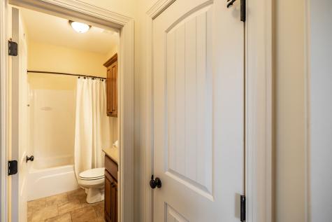121 Grayson Lane White House TN 37188