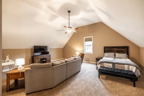 121 Grayson Lane White House TN 37188
