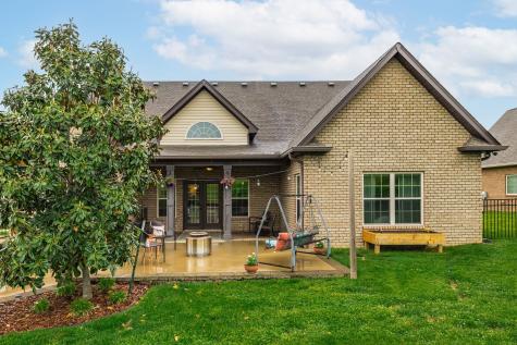 121 Grayson Lane White House TN 37188