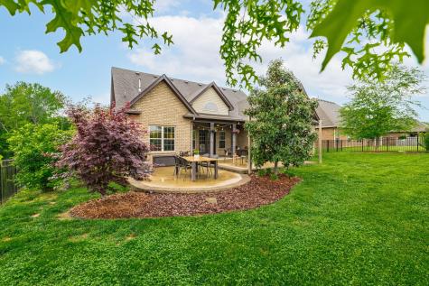 121 Grayson Lane White House TN 37188