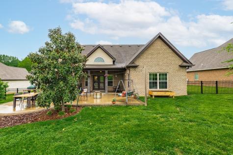 121 Grayson Lane White House TN 37188