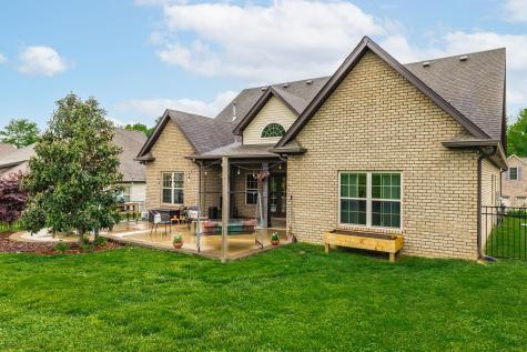 121 Grayson Lane White House TN 37188