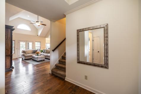 121 Grayson Lane White House TN 37188