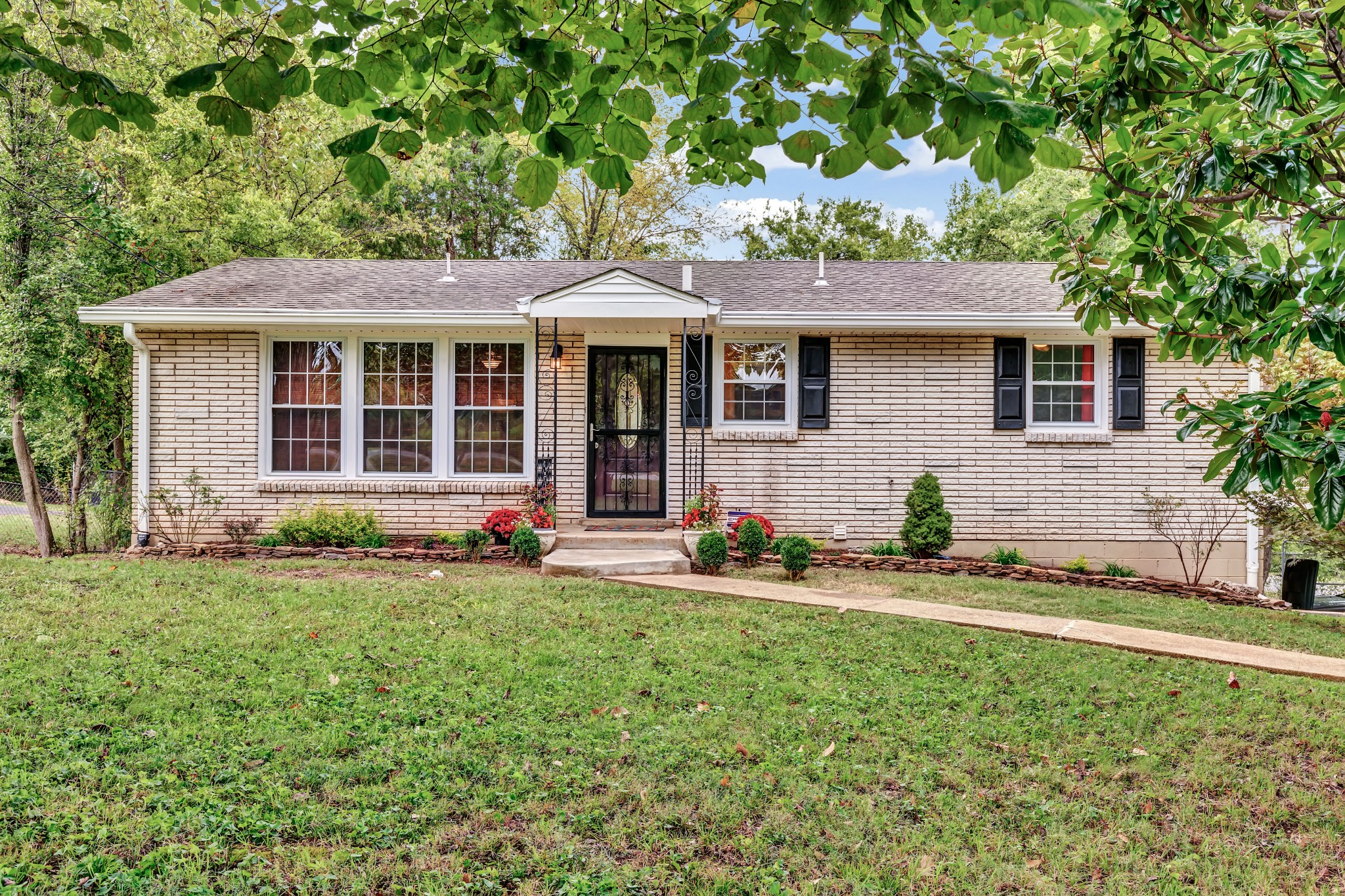 225 Bonnafield Drive Hermitage TN 37076