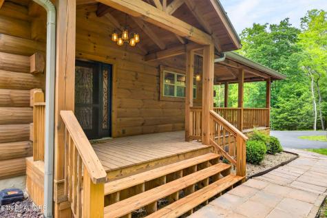 704 White Oak Road Monterey TN 38574