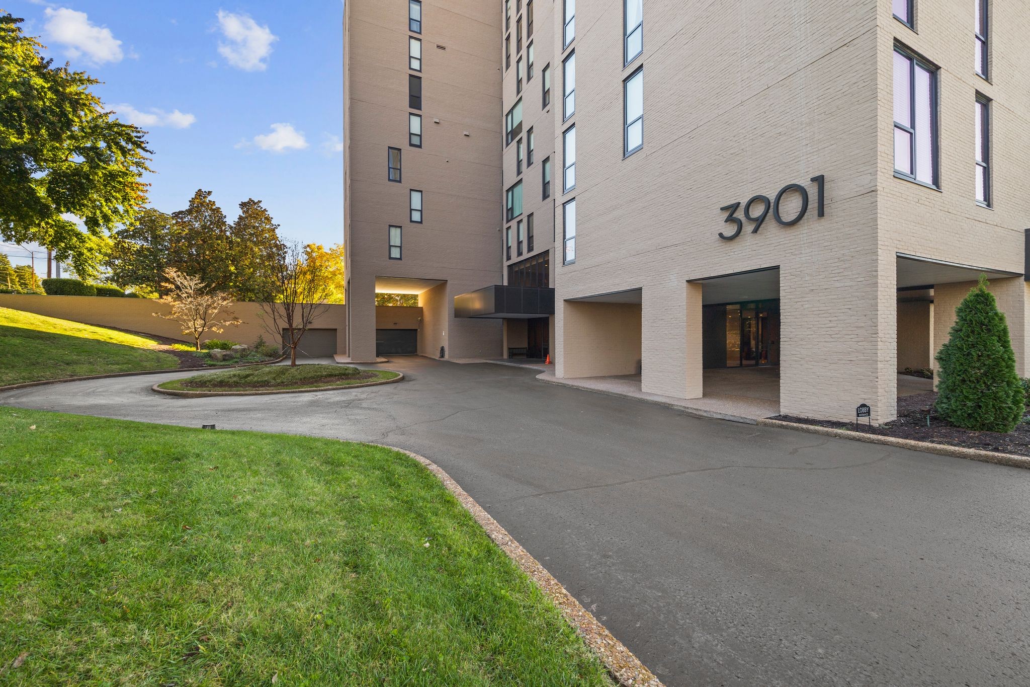 3901 West End Avenue Nashville TN 37205