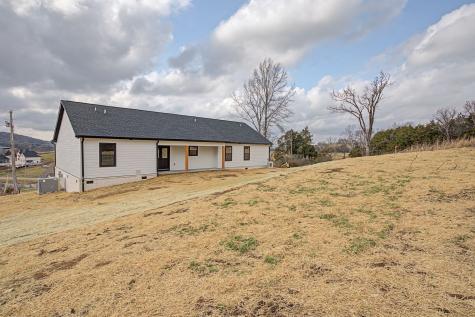 445 Bridle Path Hartsville TN 37074