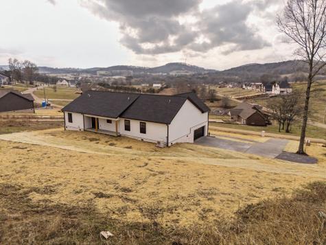 445 Bridle Path Hartsville TN 37074