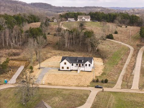 445 Bridle Path Hartsville TN 37074