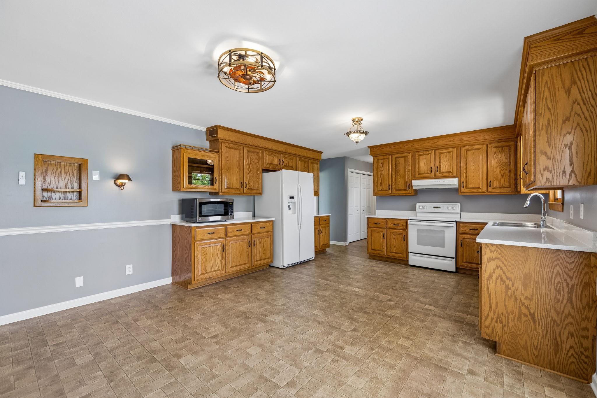 2586 Highway 48 Clarksville TN 37040