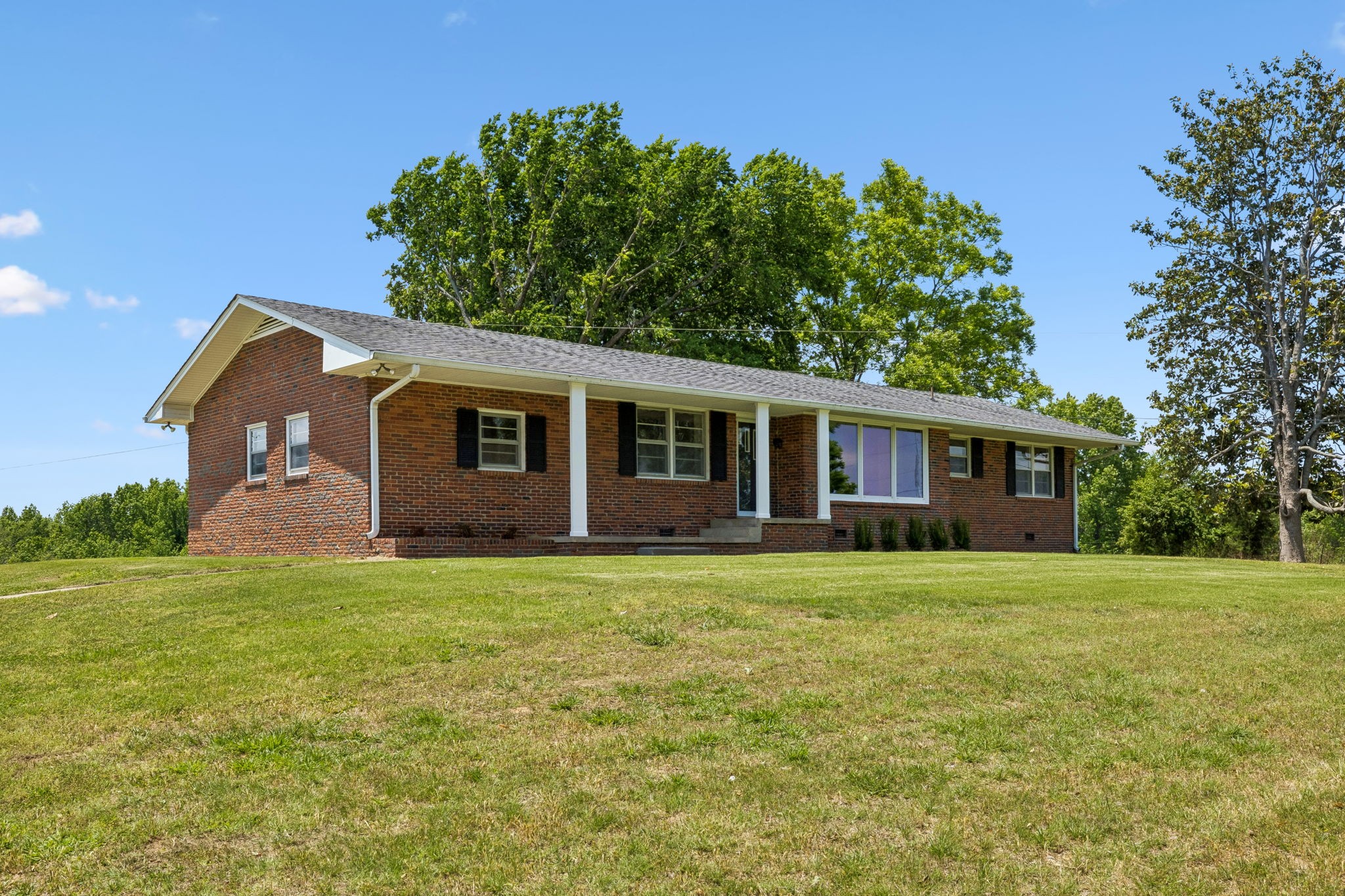 2586 Highway 48 Clarksville TN 37040