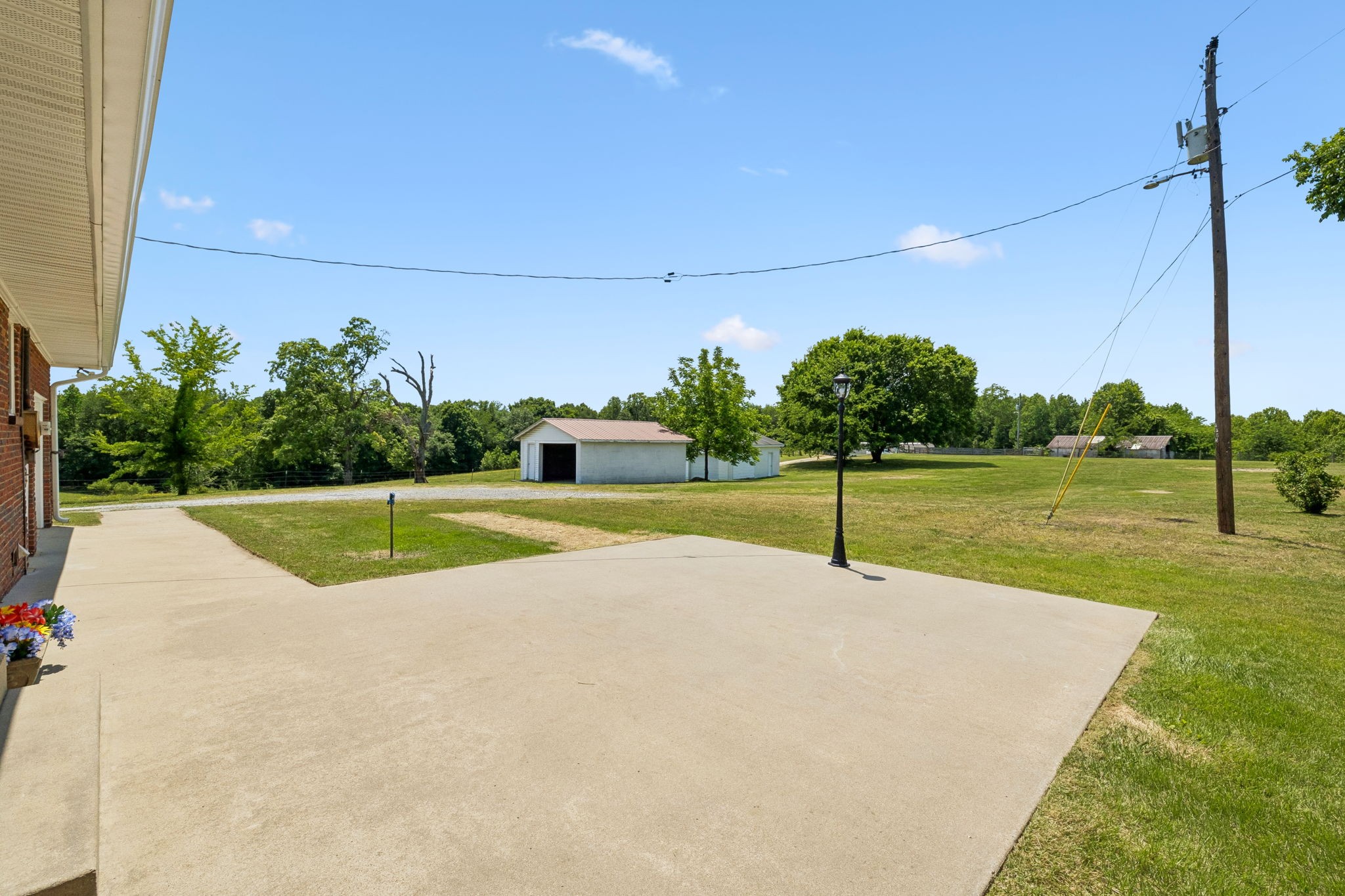 2586 Highway 48 Clarksville TN 37040