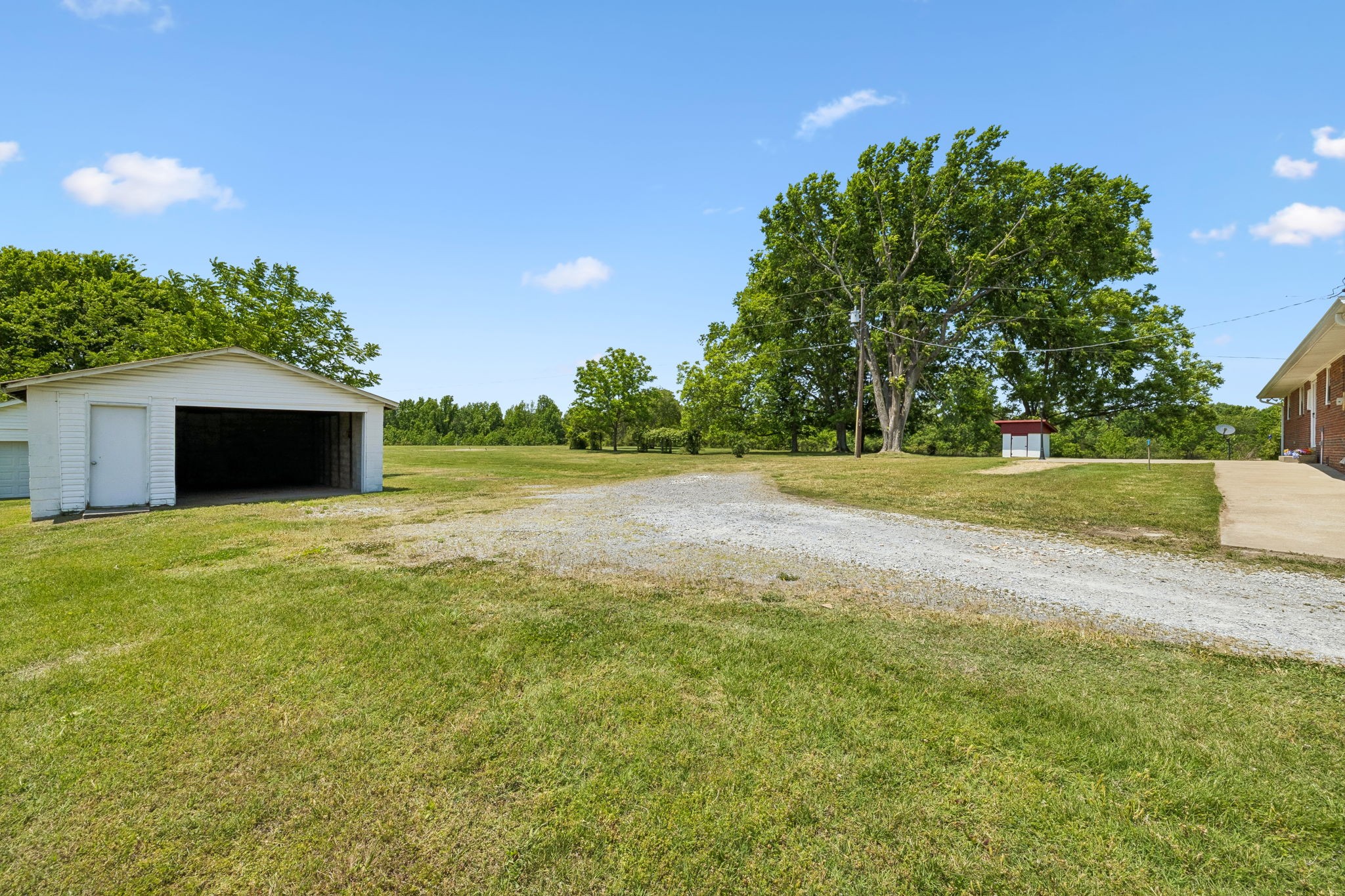 2586 Highway 48 Clarksville TN 37040