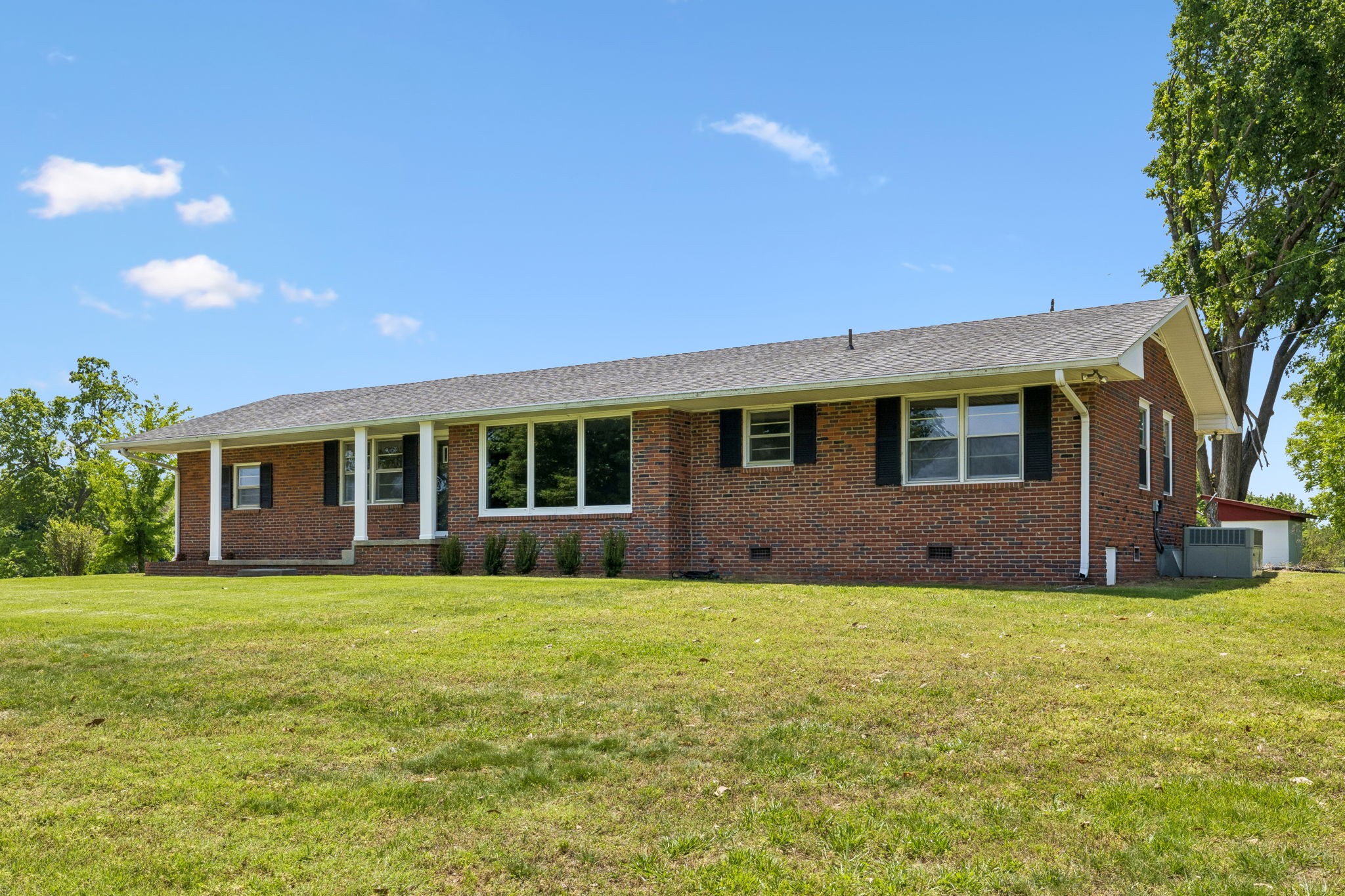 2586 Highway 48 Clarksville TN 37040