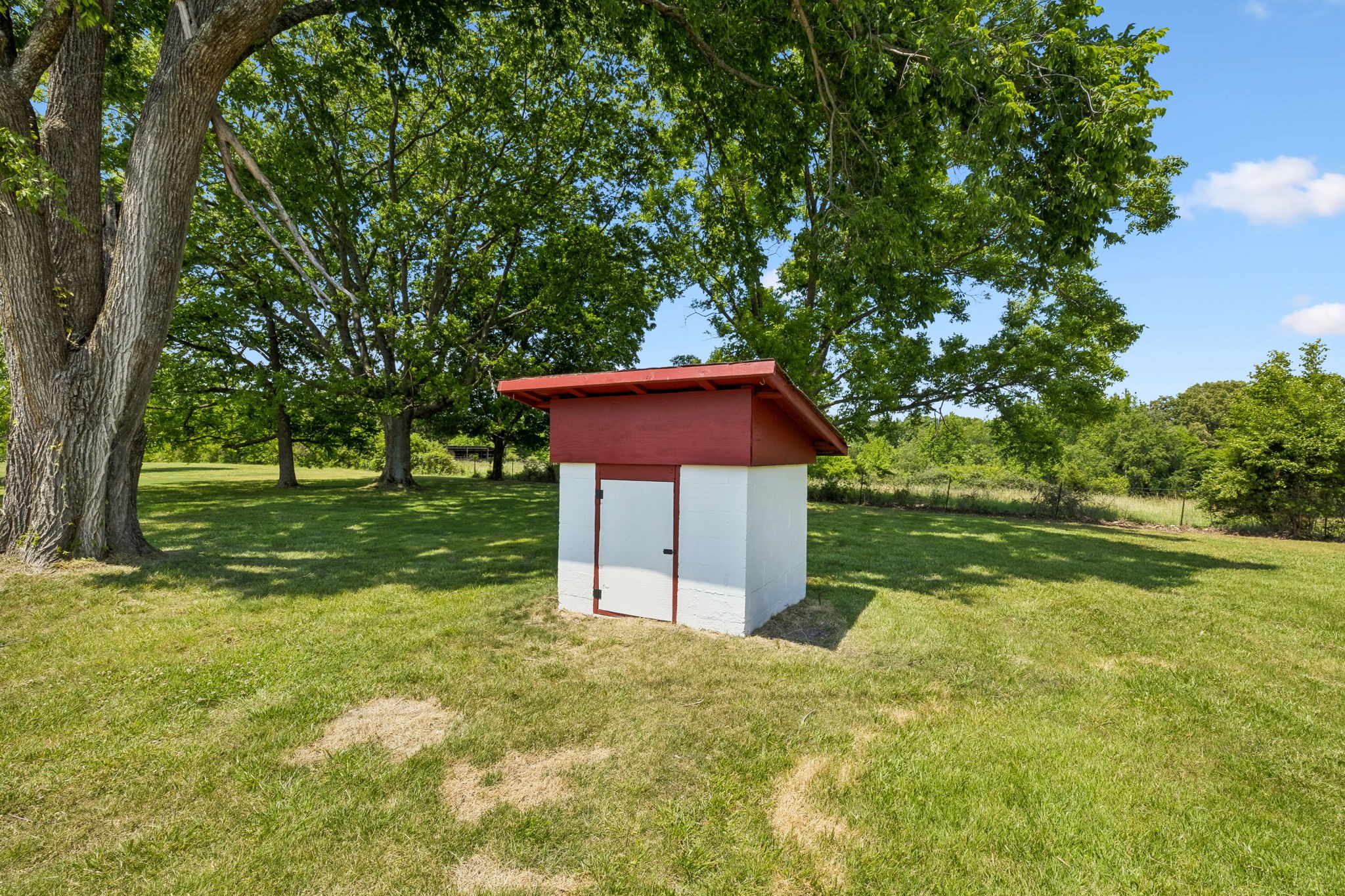 2586 Highway 48 Clarksville TN 37040