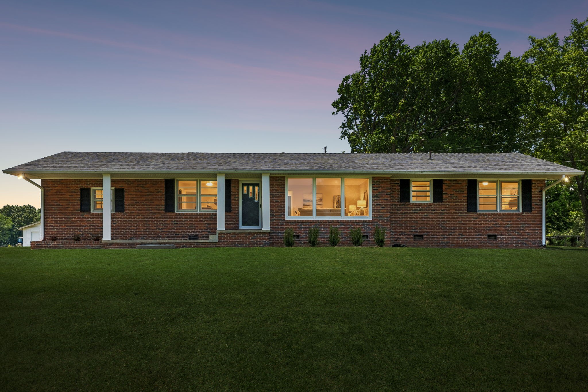 2586 Highway 48 Clarksville TN 37040