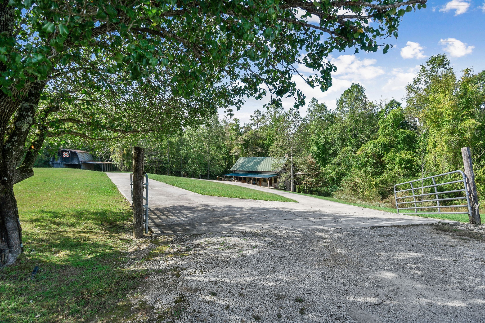 12159 Cookeville Boat Dock Road Baxter TN 38544