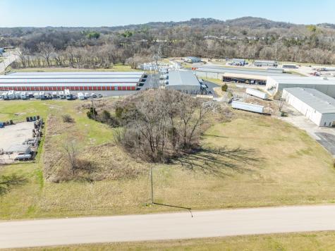 1 Tradewind Drive Columbia TN 38401