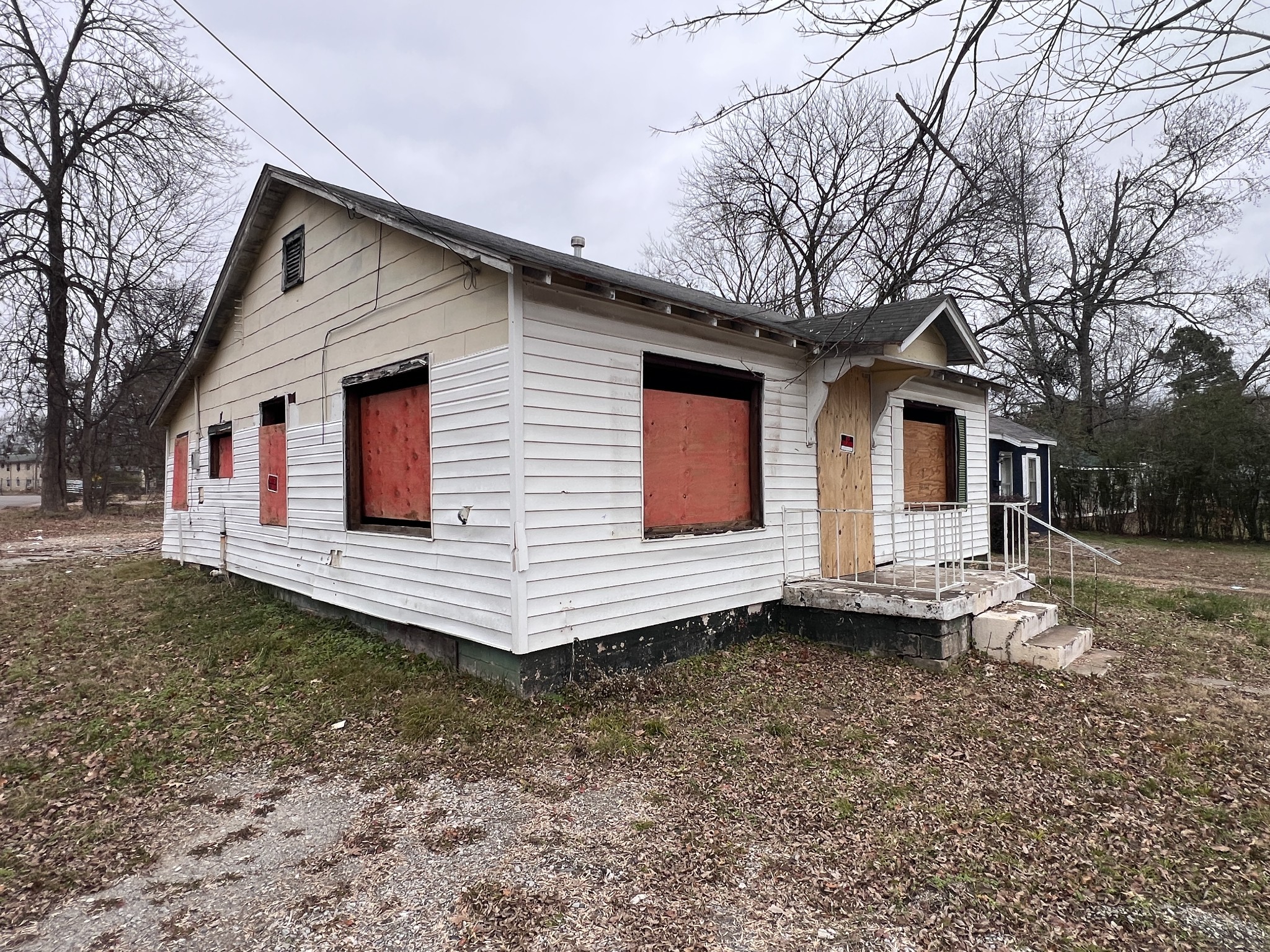 818 Curtis Street Paris TN 38242