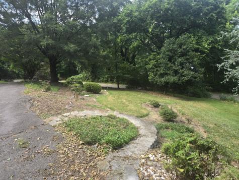 1049 Ridgeview Drive Nashville TN 37220