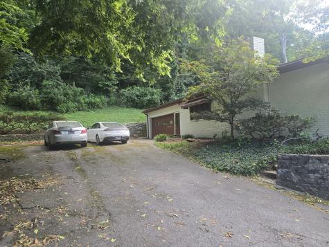 1049 Ridgeview Drive Nashville TN 37220