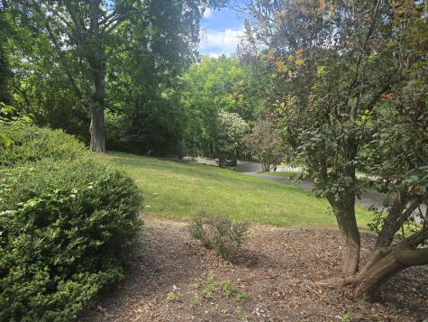 1049 Ridgeview Drive Nashville TN 37220