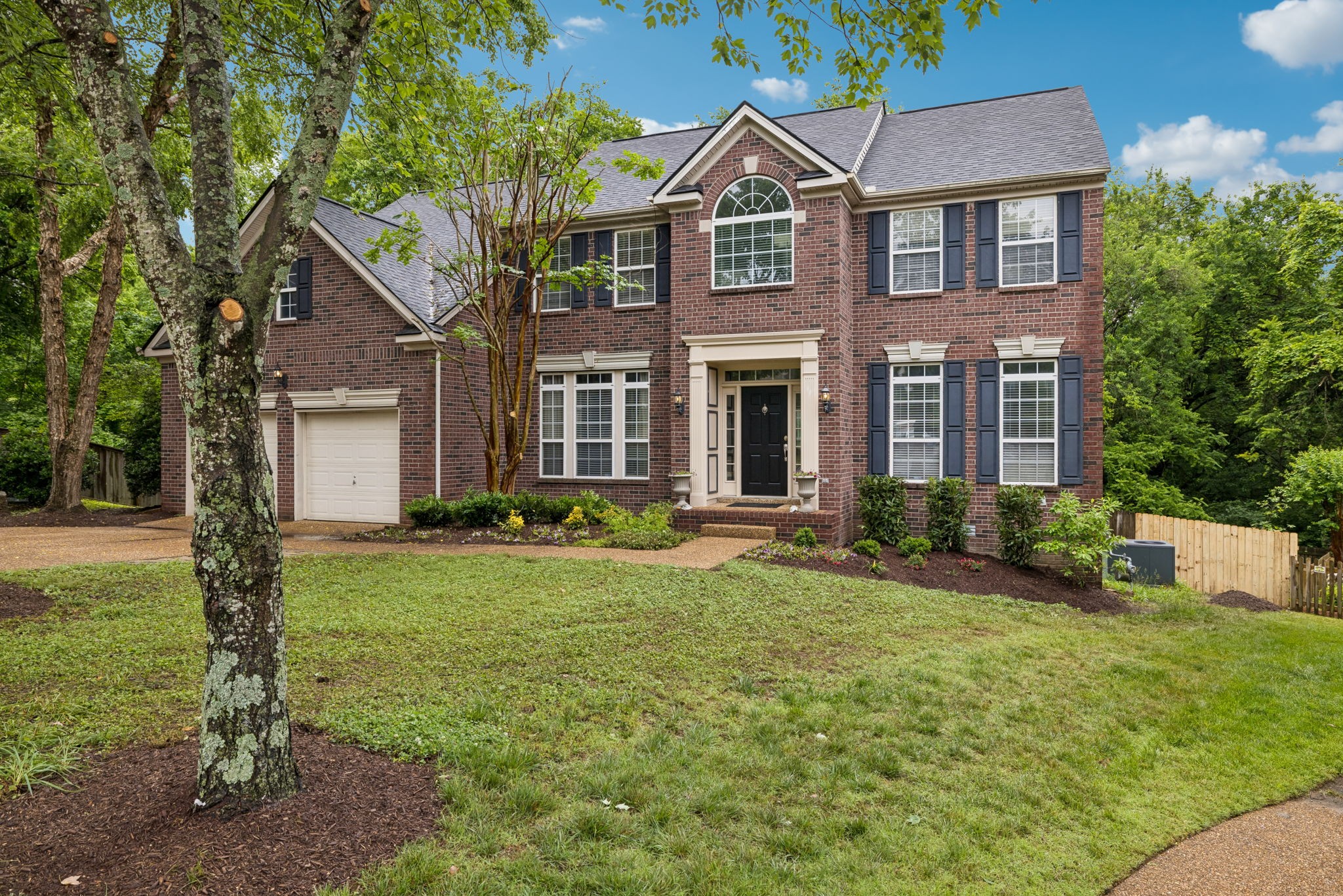 813 Glenavon Court Nashville TN 37220