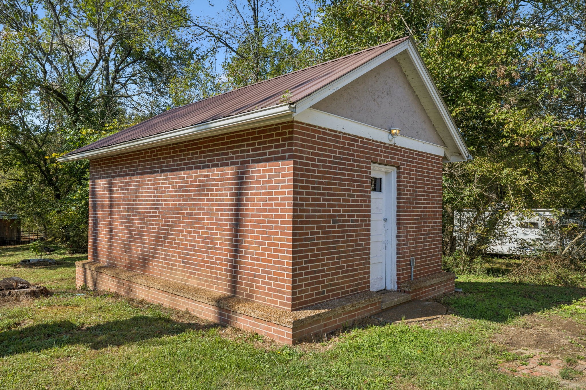 111 Oak Grove Road Red Boiling Springs TN 37150