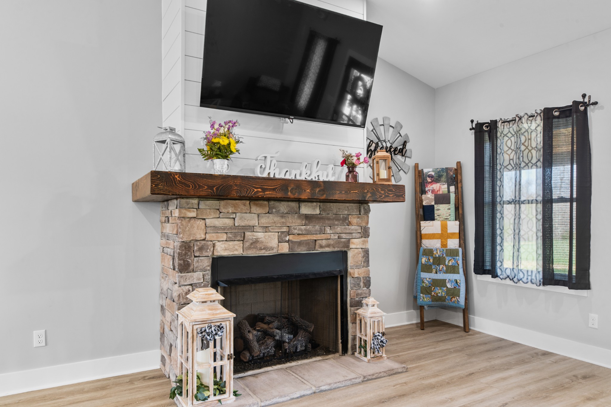 321 Old Sr 48 Centerville TN 37033