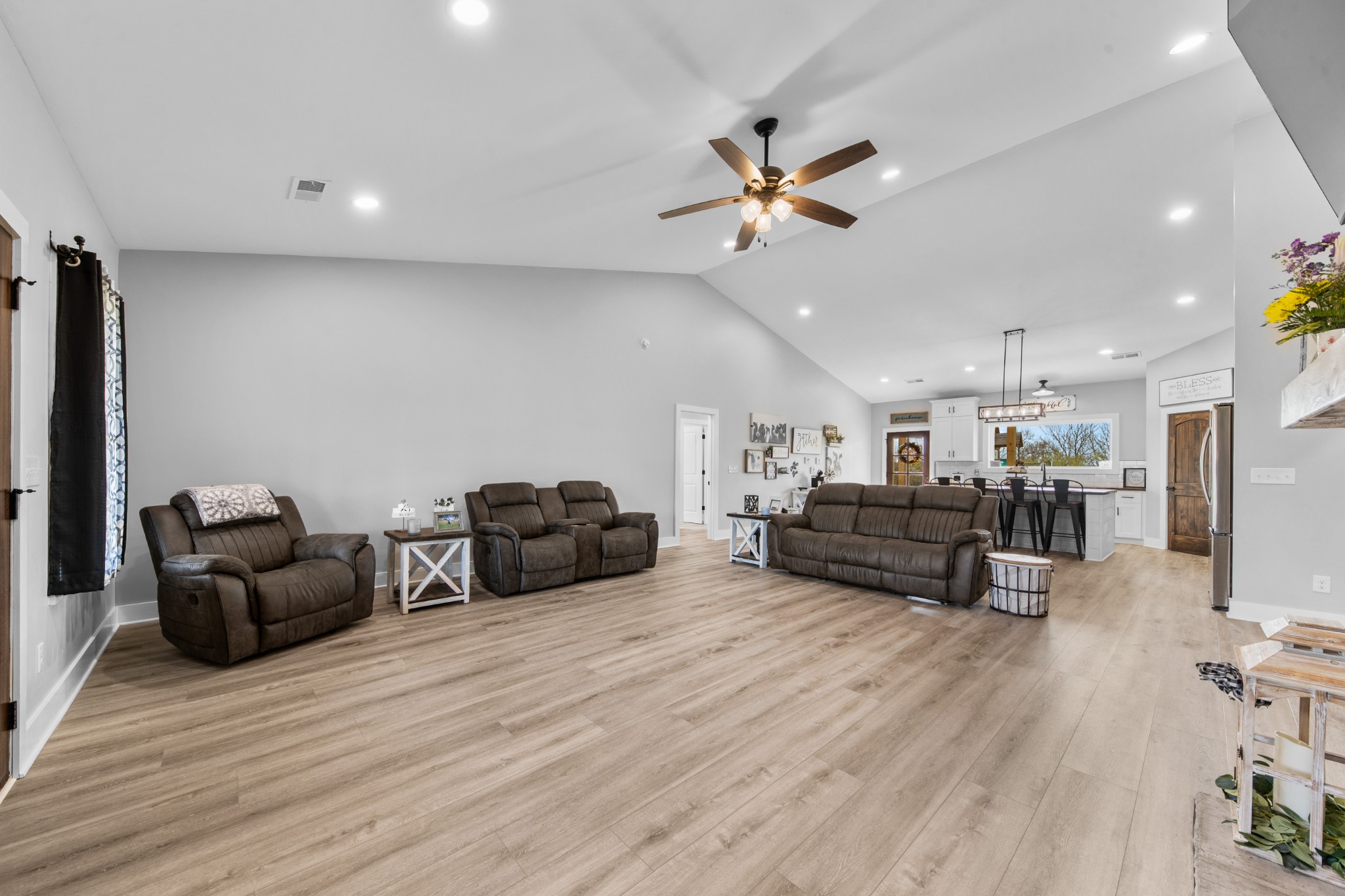 321 Old Sr 48 Centerville TN 37033