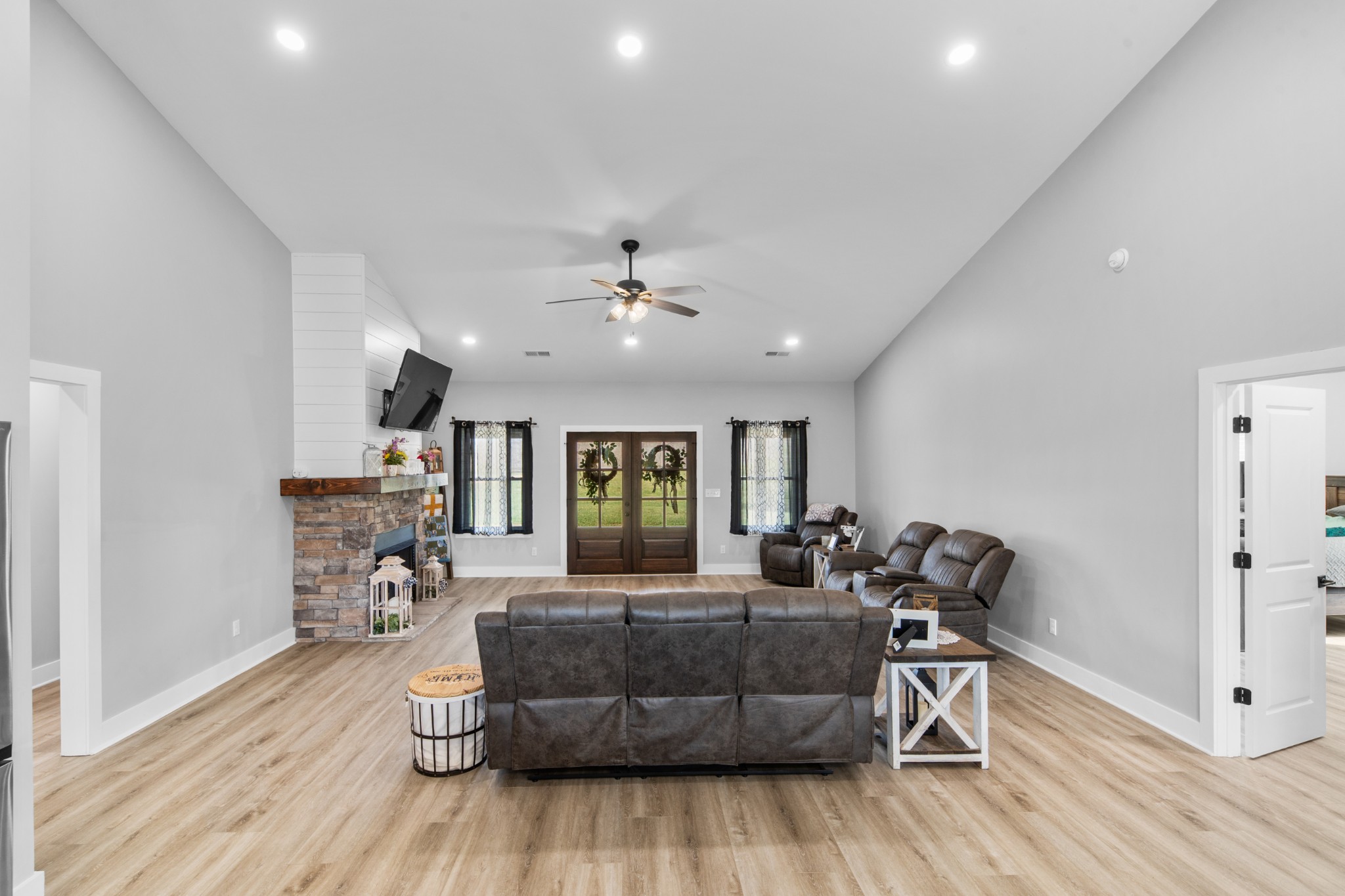 321 Old Sr 48 Centerville TN 37033
