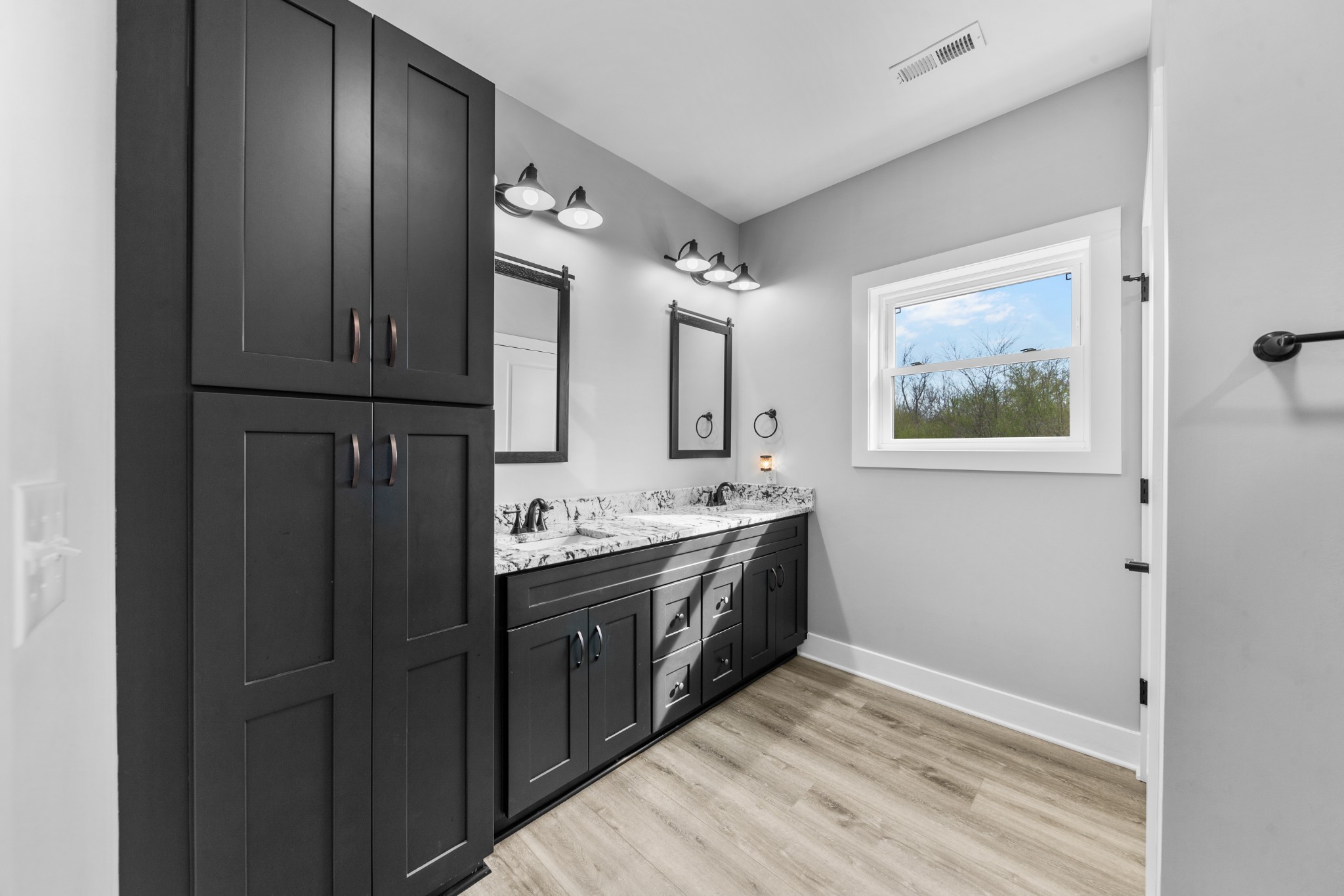 321 Old Sr 48 Centerville TN 37033