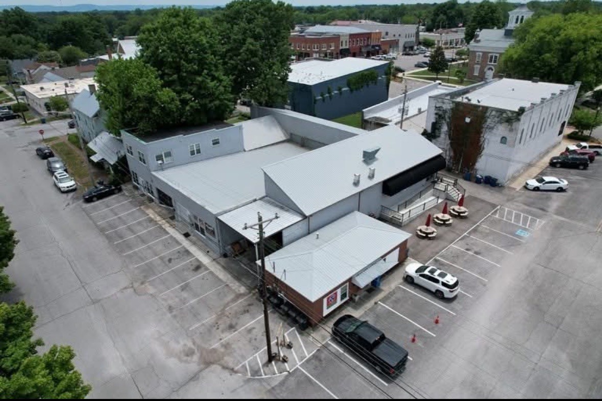 216 N Irwin Street Manchester TN 37355