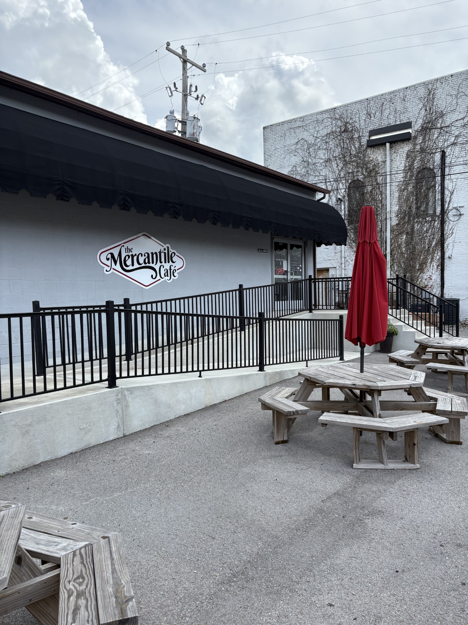 216 N Irwin Street Manchester TN 37355