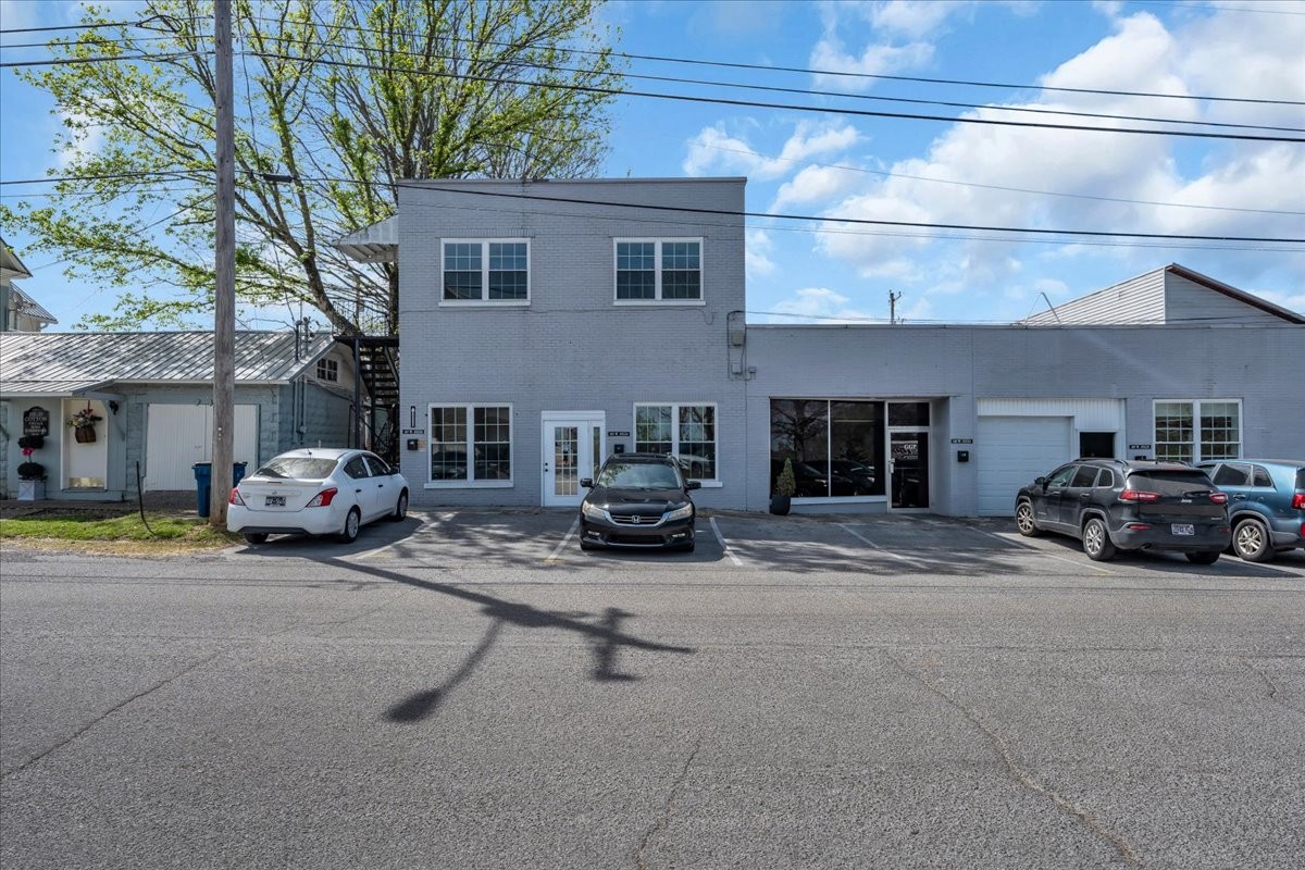 216 N Irwin Street Manchester TN 37355