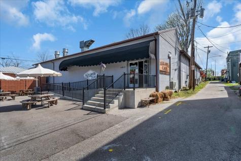 216 N Irwin Street Manchester TN 37355