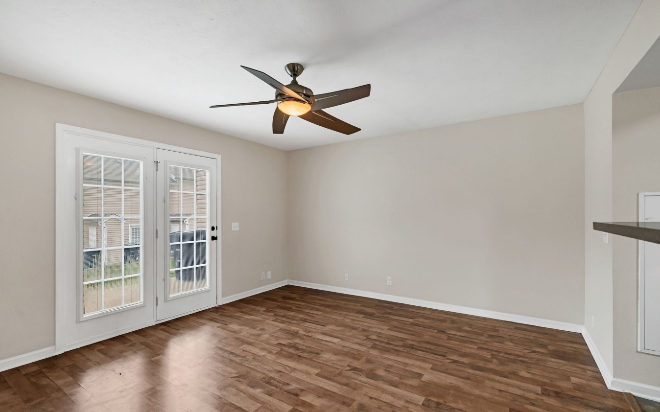 8007 Logan Drive La Vergne TN 37086