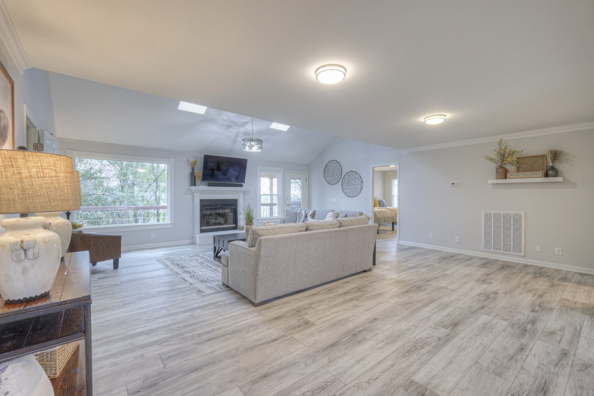 204 Hogan Lane Columbia TN 38401