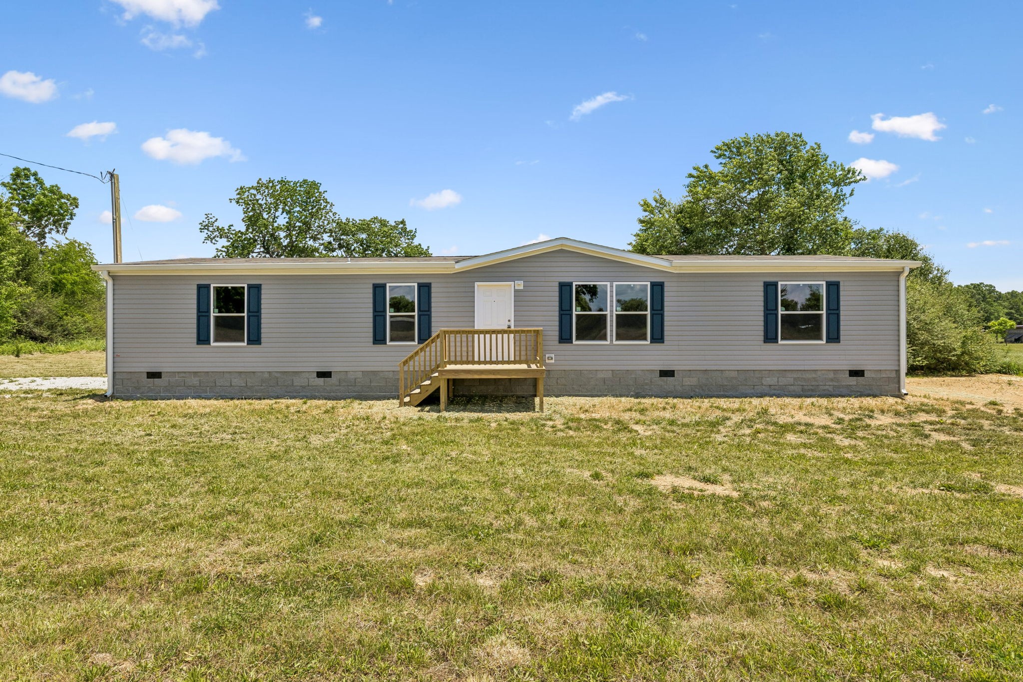 8 Otha Road Summertown TN 38483