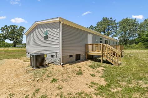 8 Otha Road Summertown TN 38483