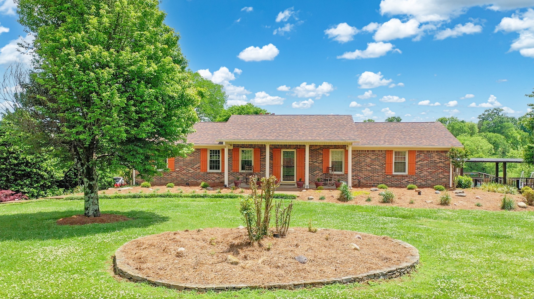 2348 Nashville Highway Columbia TN 38401