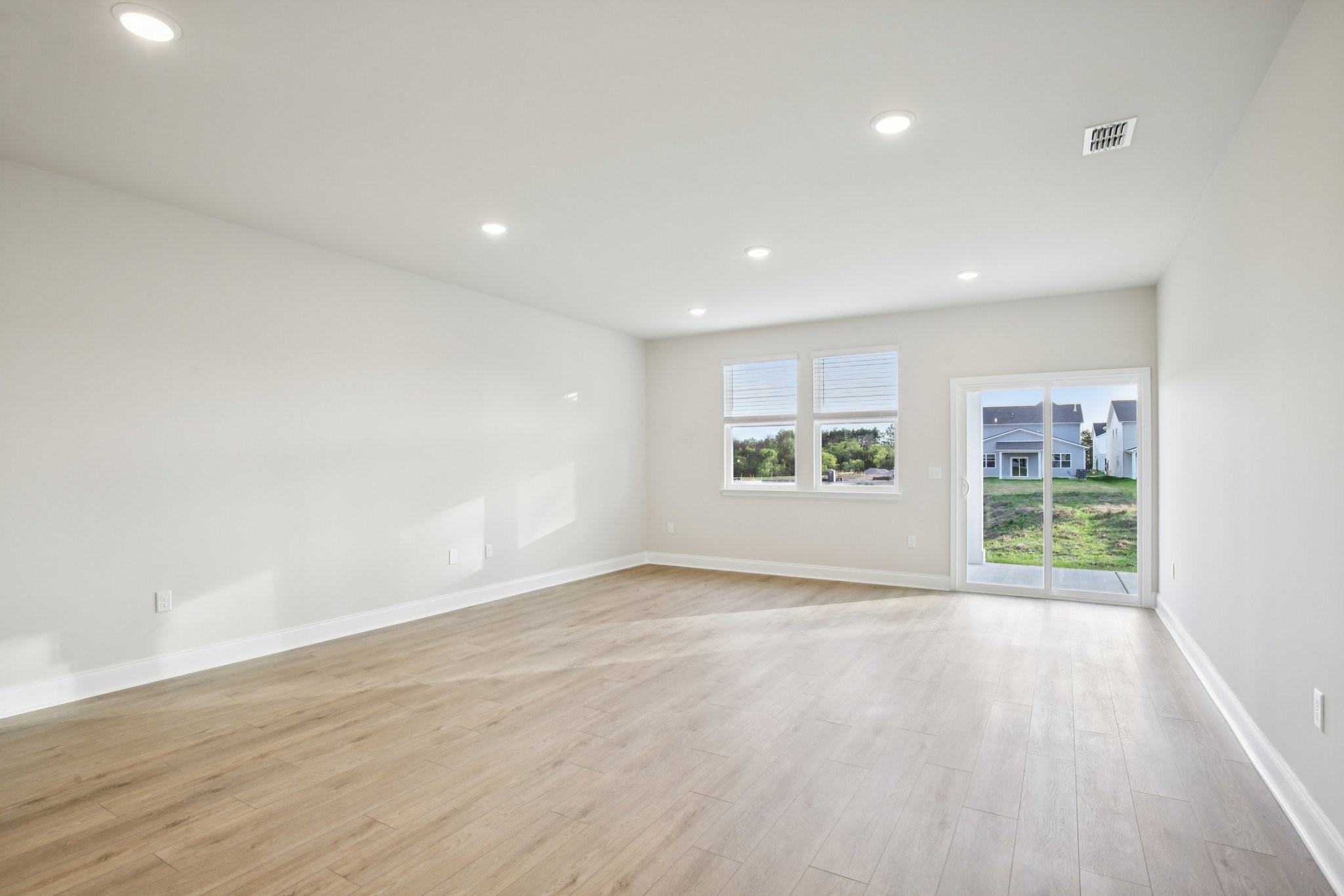 1090 Large Poppy Drive La Vergne TN 37086