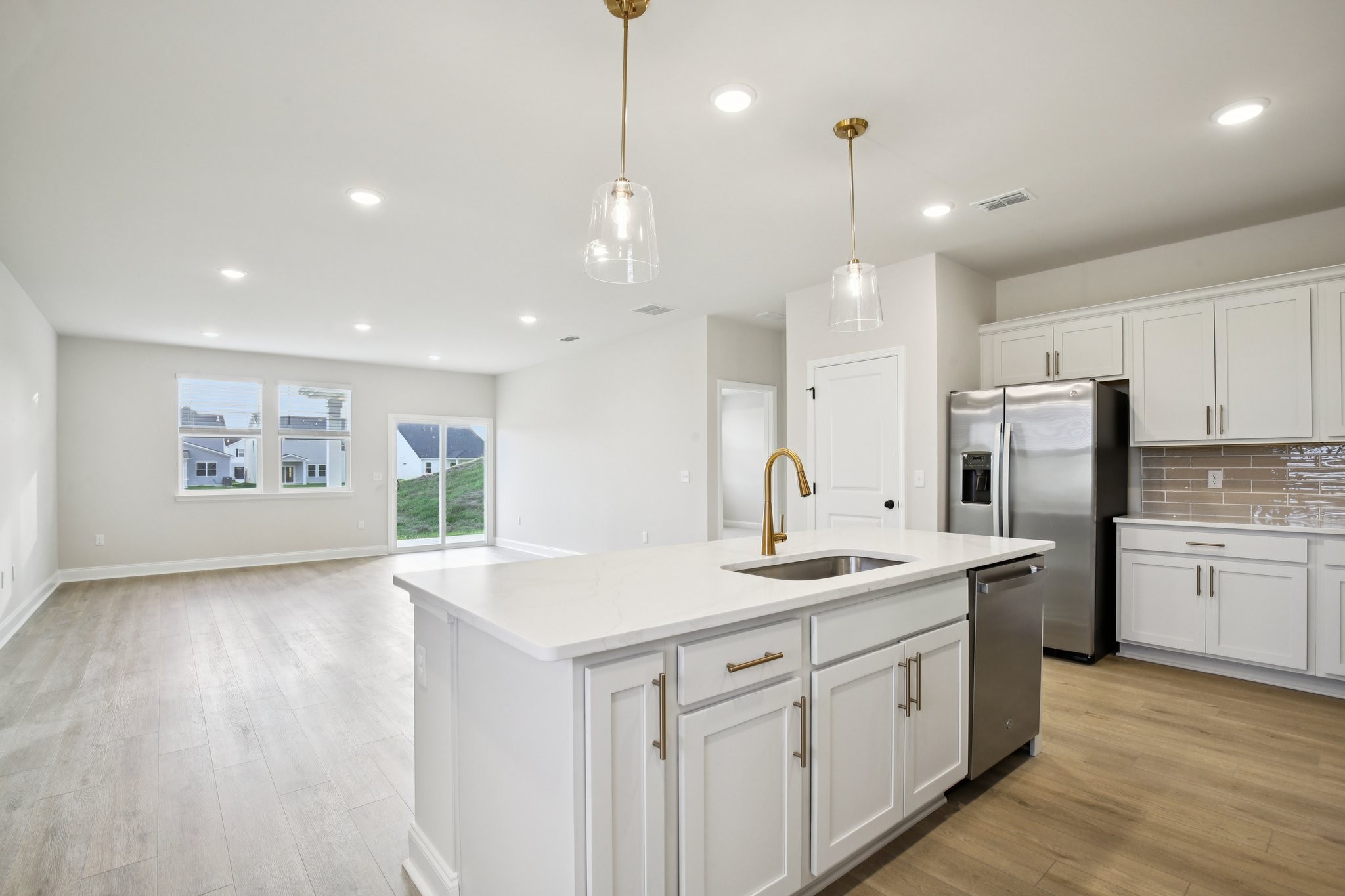 1090 Large Poppy Drive La Vergne TN 37086
