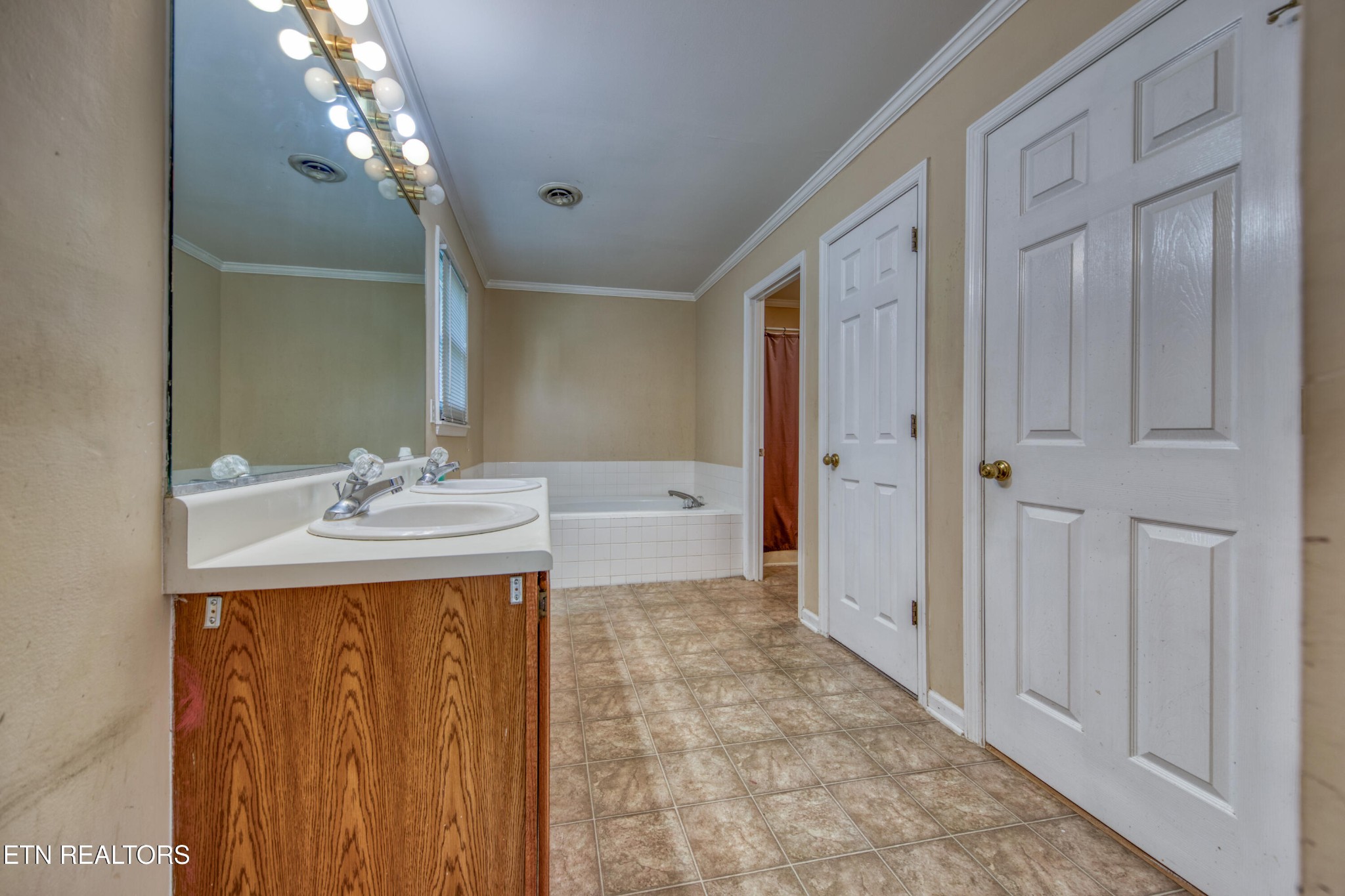 8901 Straw Flower Drive Knoxville TN 37922