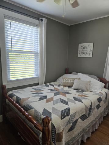 1605 New Dry Hollow Road Vanleer TN 37181