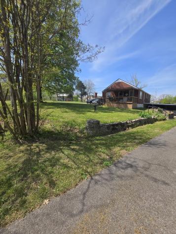 1605 New Dry Hollow Road Vanleer TN 37181
