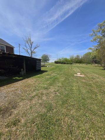 1605 New Dry Hollow Road Vanleer TN 37181